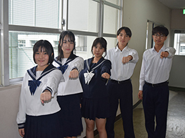 大阪府立富田林高等学校提灯鮟鱇写真