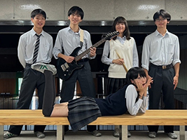 京都市立開建高等学校真空地帯写真